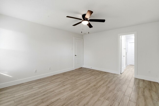 Building Photo - 26218 Cypresswood Dr