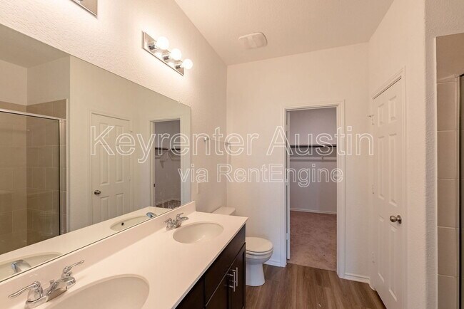 Building Photo - 1520 Holly Lk Dr