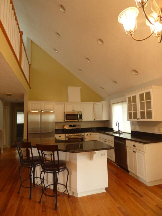 Building Photo - Rent Special: 1/2 Off January's Rent!