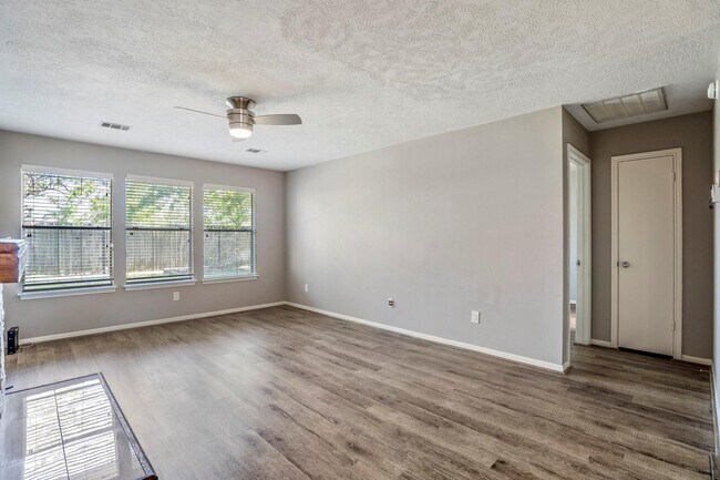 Building Photo - 5211 Roserock Ln