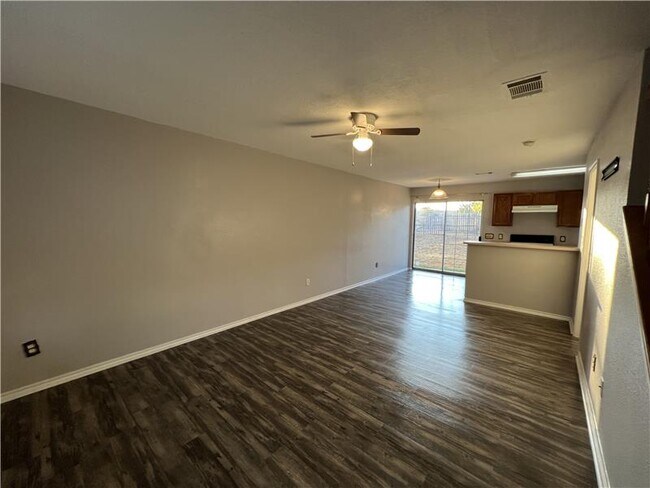 Building Photo - 5908 Greengate Dr