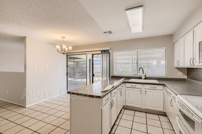 Building Photo - 4214 N 77th Ave
