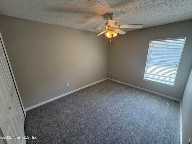 Building Photo - 2821 Cross Creek Dr