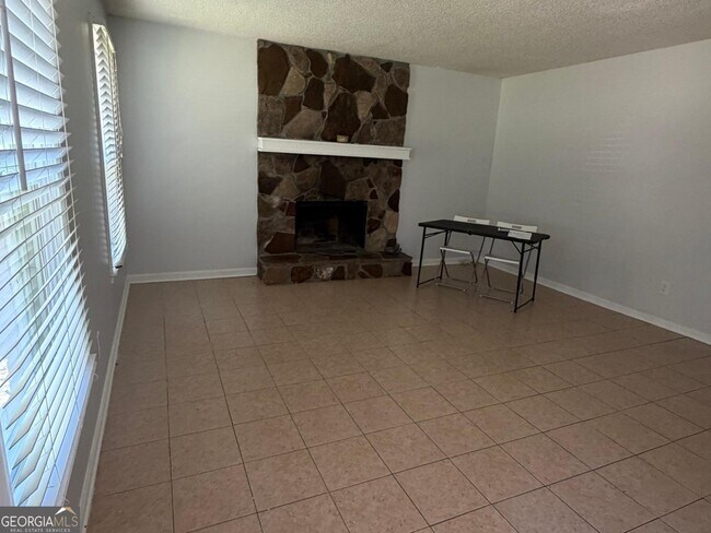 Building Photo - 5677 Heron Ct