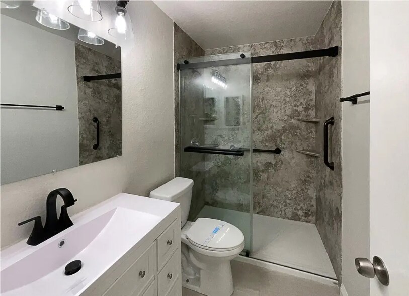 Building Photo - 22257 Emerald St