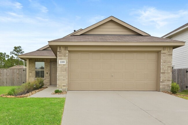 Building Photo - Single-story home in the highly sought-aft...