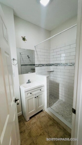 Building Photo - 38 Hemenway St