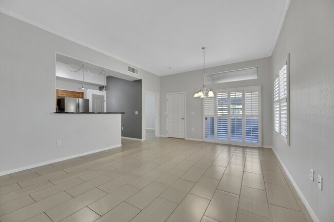 Building Photo - Two Bedroom Condo in Gate community