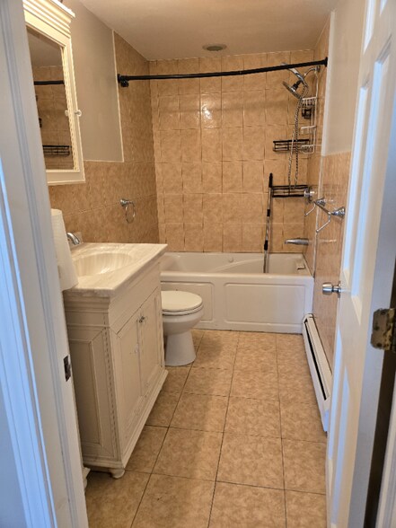 Building Photo - 6 Park St