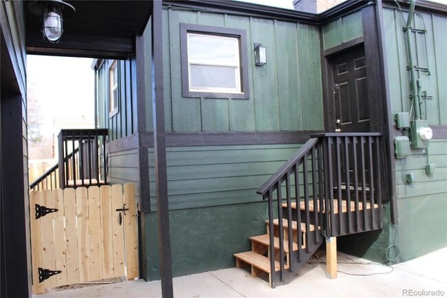 Building Photo - 1811 W Bijou St