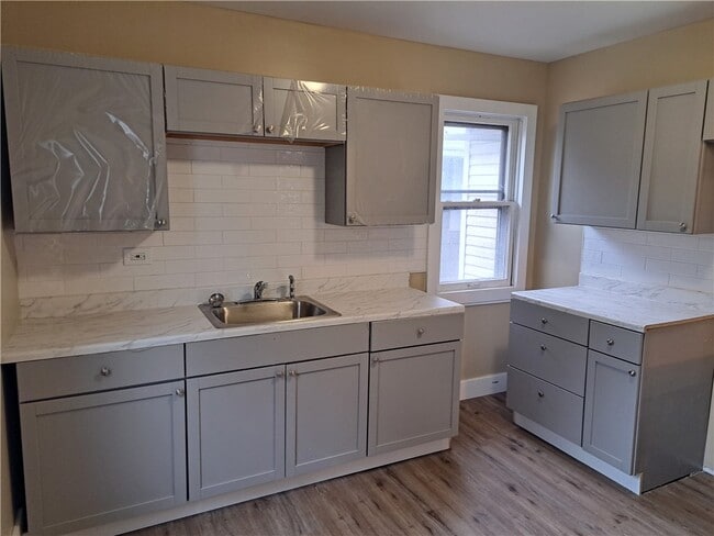 Building Photo - 306 Garson Ave