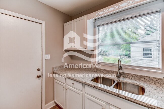 Building Photo - 4808 Court I