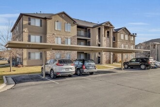 Building Photo - 3561-3585 E Rock Creek Rd