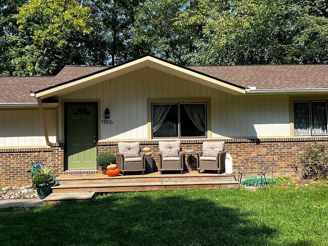 Building Photo - 11816 Highridge Dr