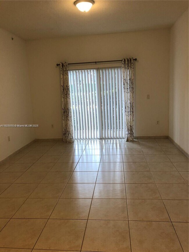Building Photo - 7230 NW 114th Ave