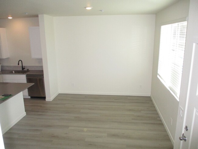 Building Photo - ***Brand new Townhome in Johnstown***