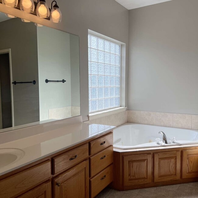 Building Photo - 1225 Dustins Way