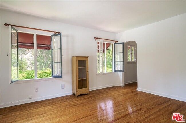 Building Photo - 2030 Laurel Canyon Blvd