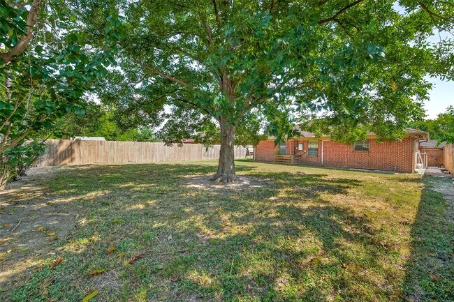 Building Photo - 423 Gammon Dr