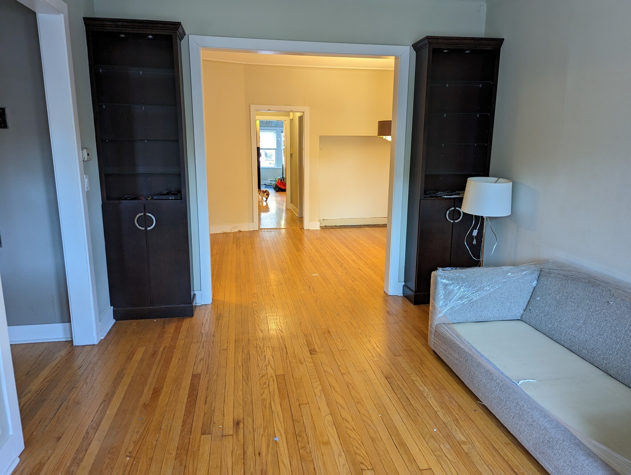 Building Photo - 1426 W Balmoral Ave