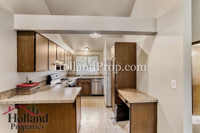 Building Photo - Great Tigard Duplex in Prime Location!
