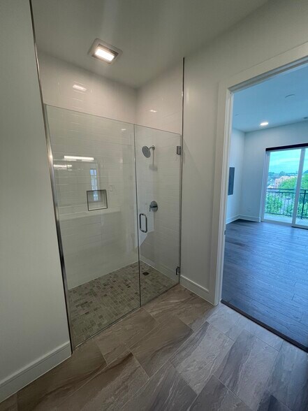 Bathroom 2 (Master) - 1125 10th Ave N
