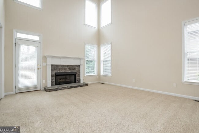 Building Photo - 3075 Woodbridge Ln