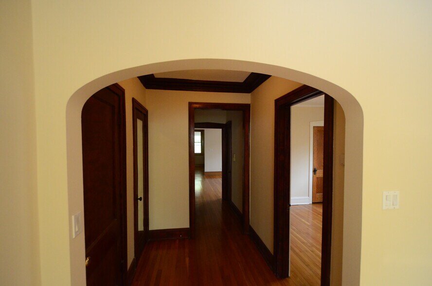 Building Photo - 5956 N Magnolia Ave