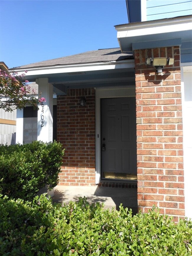 Building Photo - 8402 Siskin Cove