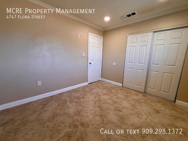 Building Photo - 4747 Flora St
