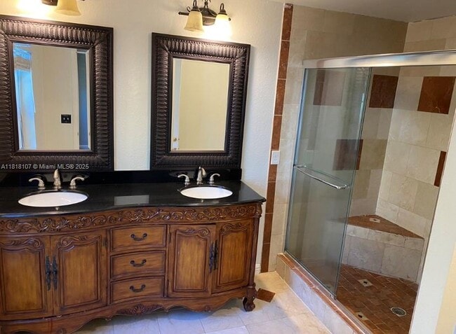 Building Photo - 10931 Jewel Box Ln