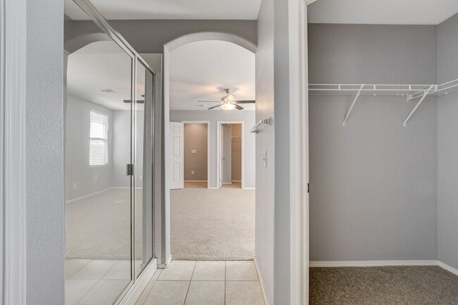 Building Photo - 4 Bedroom Home in the South West / 89139 Area