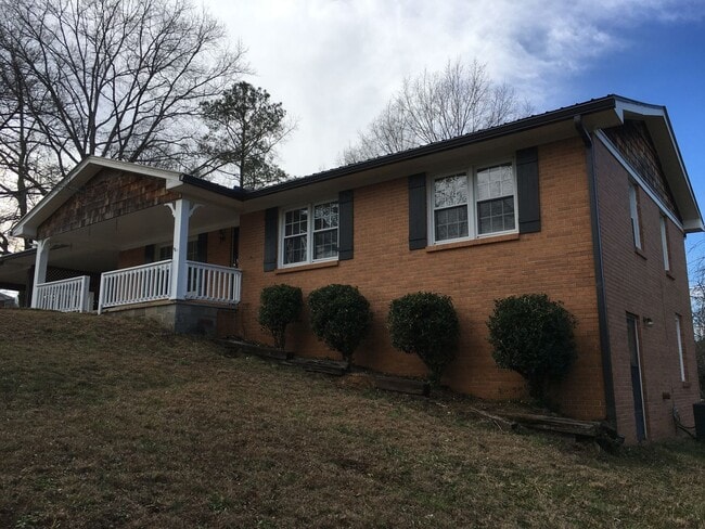 Building Photo - 3/1.5 Country House in Adairsville $1,595