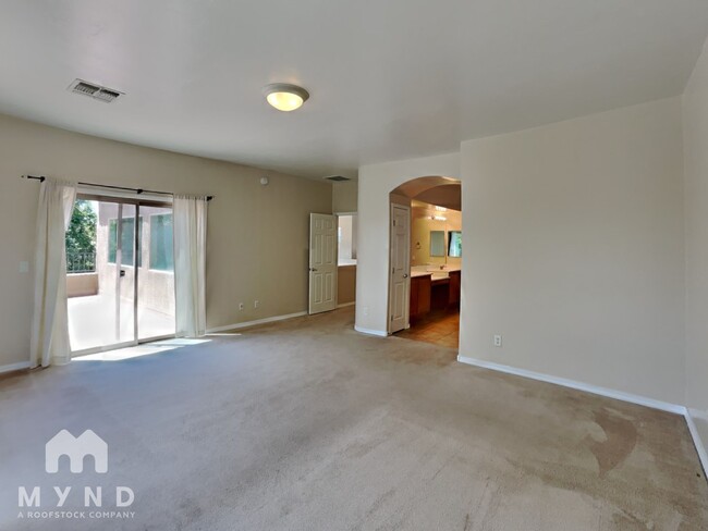 Building Photo - 15185 S Via Lago Del Encanto