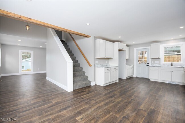 Building Photo - 3101 Wagoner St