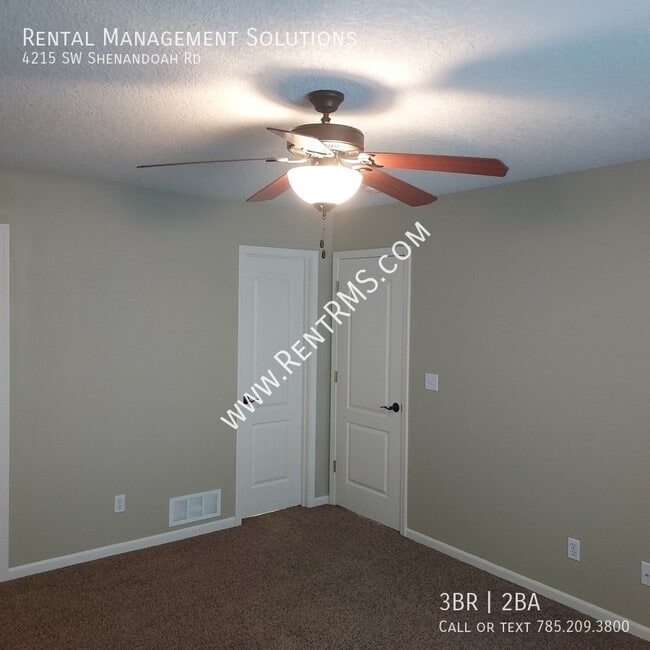 Building Photo - 4215 SW Shenandoah Rd