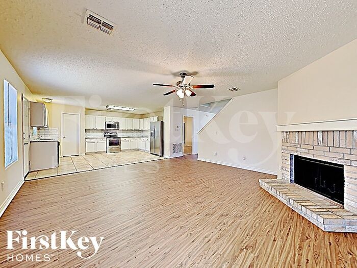 Building Photo - 2963 Celian Dr