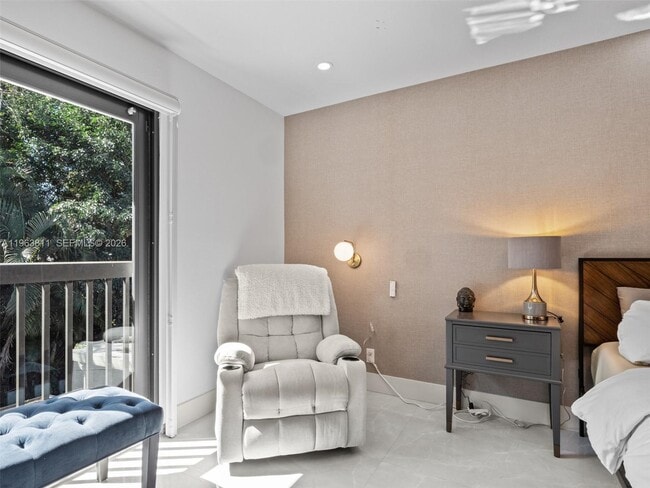 Building Photo - 2553 NW 42nd Ave