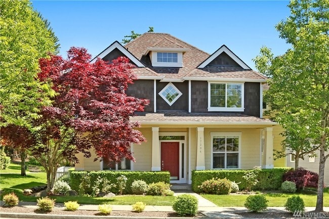 Beautiful Frontage - 17204 Woodside Dr SE