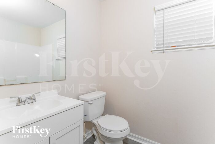 Building Photo - 711 Hamster Way