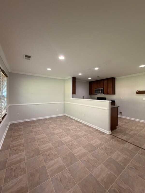 Building Photo - 317 Blythe Creek Dr