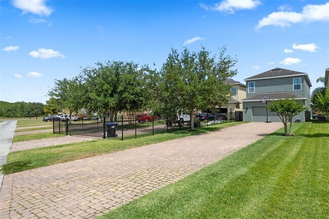 Building Photo - 15160 Ave Of The Arbors