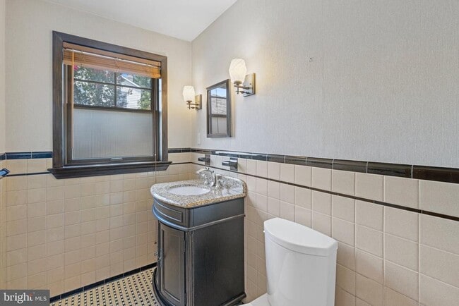 Building Photo - 5109 Fairglen Ln