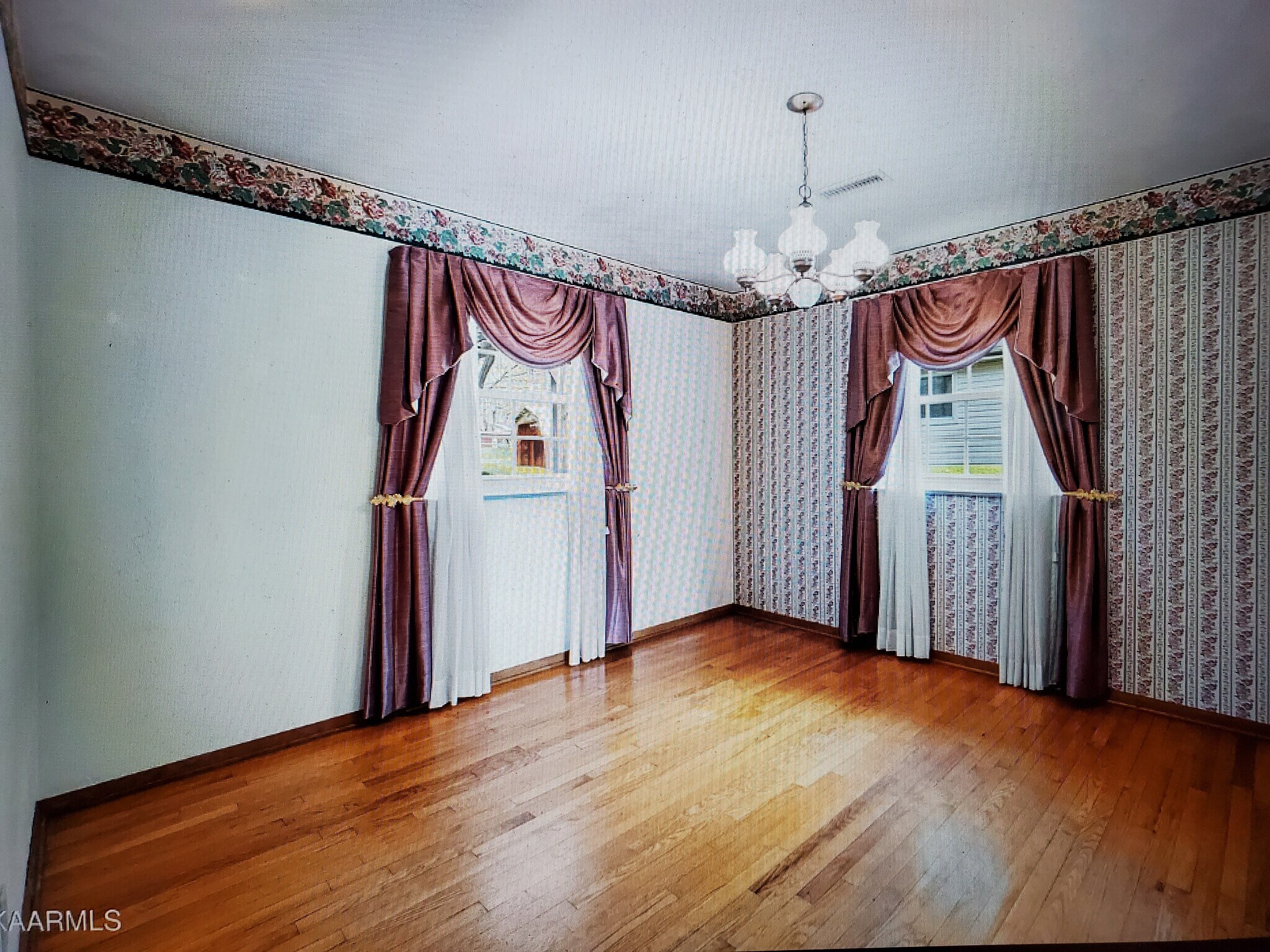 Building Photo - 616 Starlite Ln