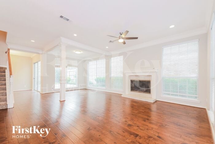 Building Photo - 3152 Bourbon St Cir