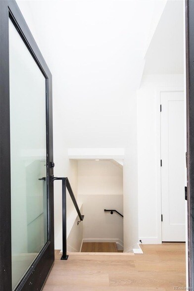 Building Photo - 267 S Jackson St