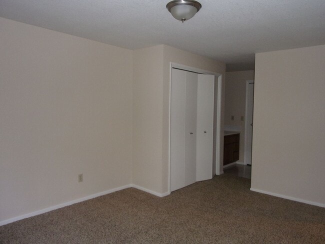 Building Photo - 2500 NW Princess St