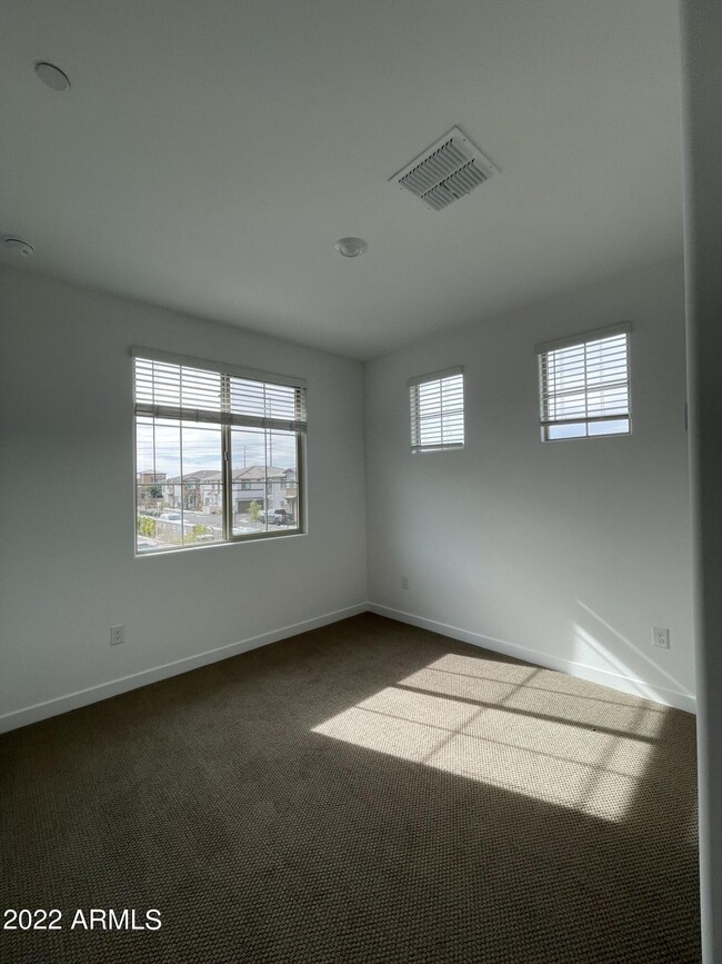 Building Photo - 4100 S Pinelake Way