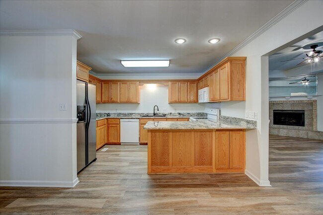Building Photo - 328 Cain Rd