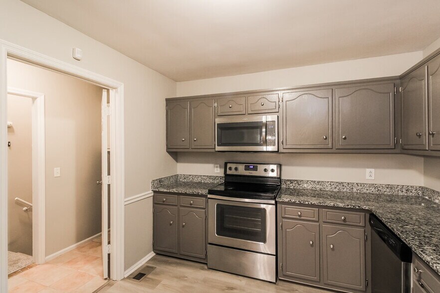 Building Photo - 3724 Belle Oaks Dr